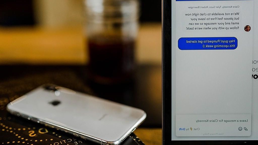 What Are Chatbots? How B2B Chatbots Empower Your Buyers